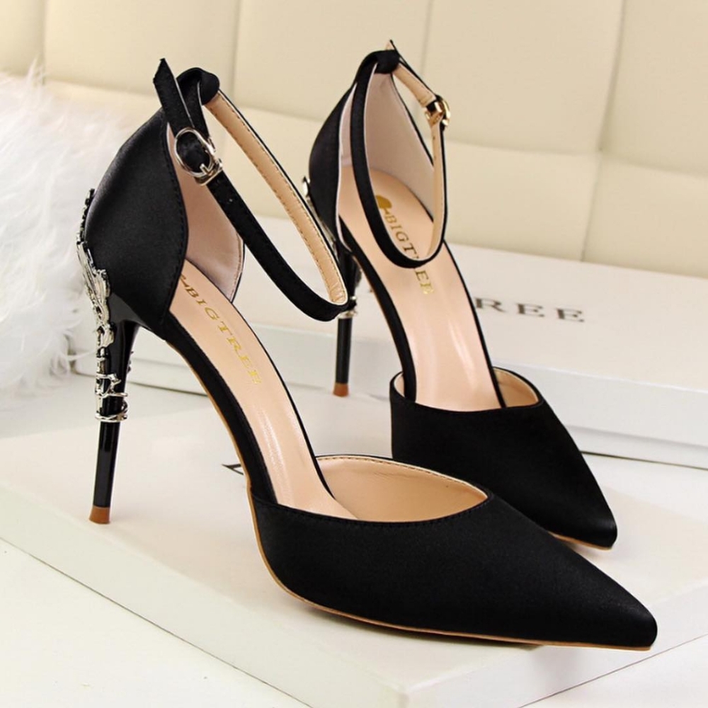 Shoes - Picture 1 of 1